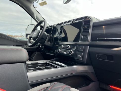 New 2026 Ford F250 Lariat w/ Black Appearance Package image 29