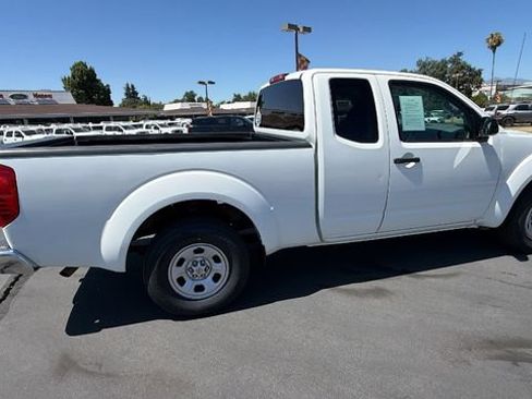 Used 2015 Nissan Frontier S RWD image 3