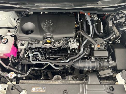 Used 2023 Toyota Sienna XSE image 32