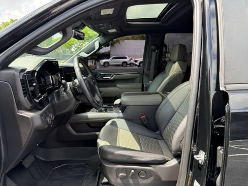 Used 2024 Chevrolet Silverado 1500 ZR2 AWD/4WD image 10