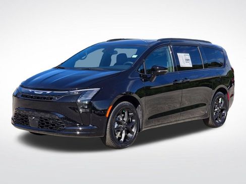 New 2027 Chrysler Pacifica Limited w/ S Appearance Package AWD/4WD image 2