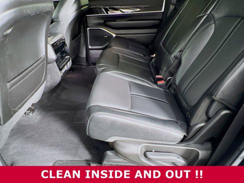 Used 2022 Jeep Wagoneer Series II image 5