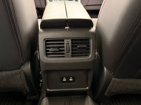 Certified 2025 Nissan Rogue SV image 22