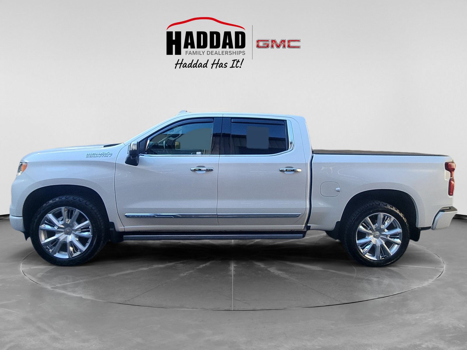 Used 2023 Chevrolet Silverado 1500 High Country AWD/4WD image 2