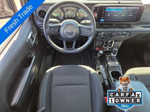 Used 2024 Jeep Wrangler Unlimited Rubicon 4xe AWD/4WD image 12