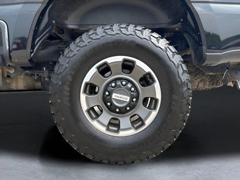 Used 2023 Ford F250 XLT w/ Tremor Off-Road Package AWD/4WD image 27