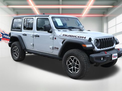 Used 2024 Jeep Wrangler Unlimited Rubicon AWD/4WD image 7
