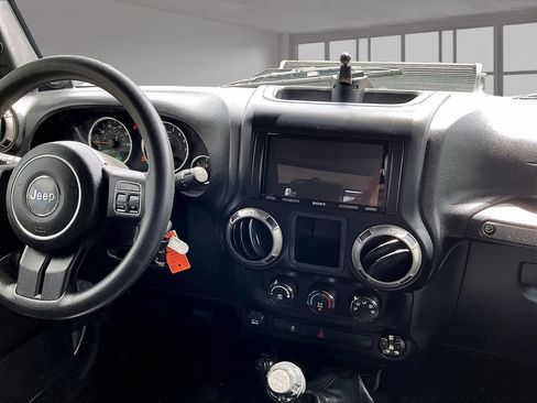Used 2011 Jeep Wrangler Sport AWD/4WD image 7