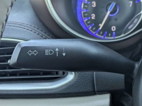 Used 2020 Chrysler Pacifica Limited image 31