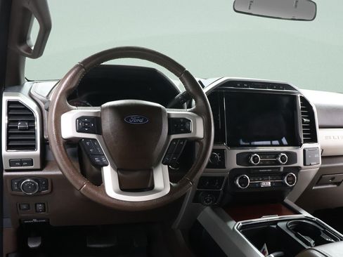 Used 2022 Ford F450 King Ranch w/ King Ranch Ultimate Package AWD/4WD image 9