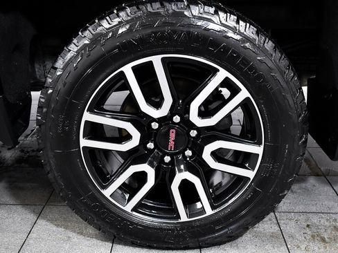 Used 2022 GMC Sierra 1500 AT4 image 9