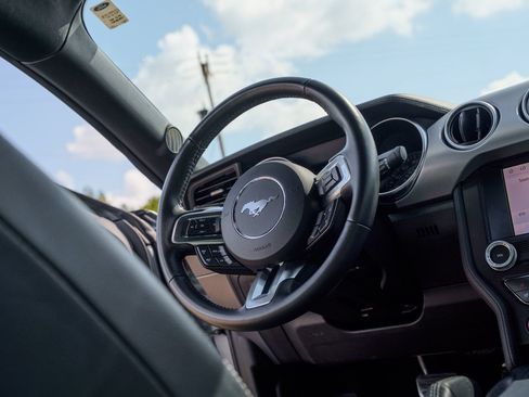 Certified 2020 Ford Mustang Premium RWD image 40