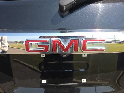 Used 2021 GMC Acadia SLE FWD image 52