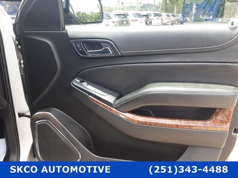Used 2018 Chevrolet Suburban Premier image 12