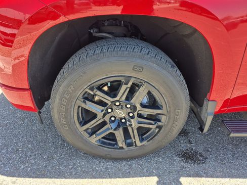 Used 2022 Chevrolet Silverado 1500 Custom AWD/4WD image 24