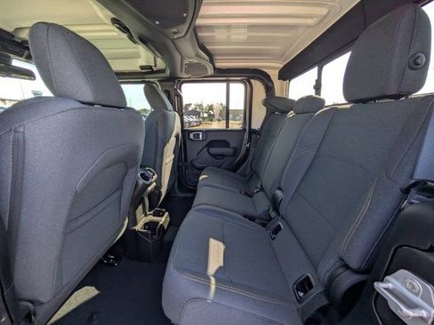 New 2026 Jeep Gladiator Sport image 12