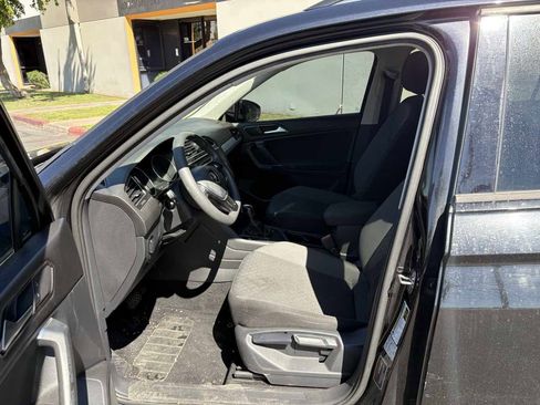 Used 2018 Volkswagen Tiguan S image 13