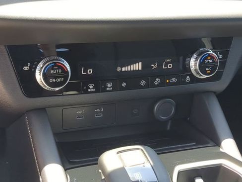 New 2026 Mitsubishi Outlander LE FWD image 26