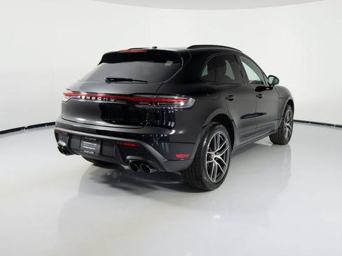 Certified 2026 Porsche Macan AWD/4WD image 10