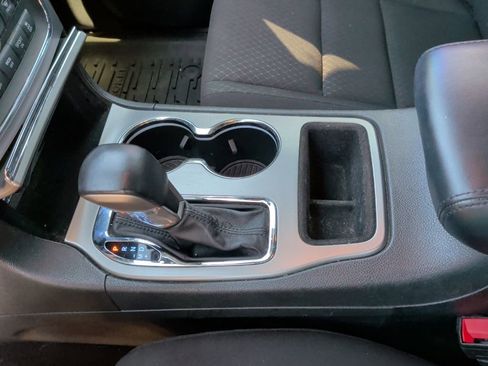 Used 2021 Jeep Grand Cherokee Laredo RWD image 29