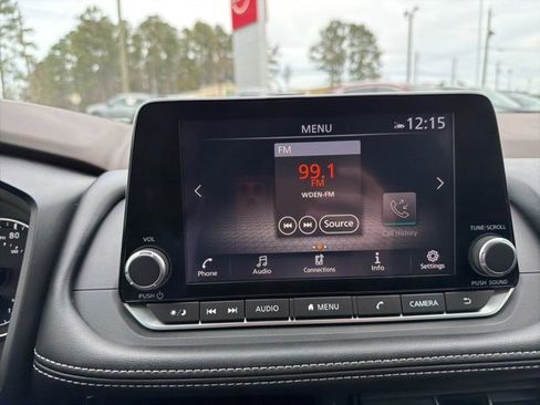 Used 2023 Nissan Rogue SL image 27