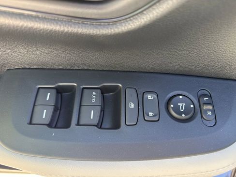 New 2026 Honda HR-V LX image 15