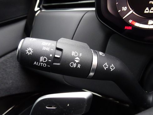 Certified 2025 Land Rover Range Rover Sport Dynamic SE image 33