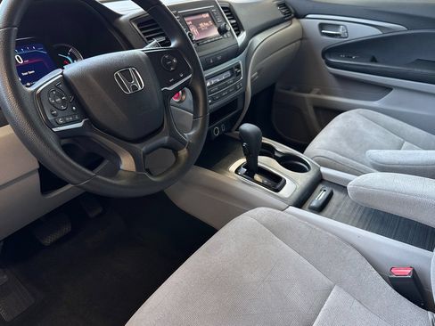 Certified 2019 Honda Pilot LX image 10