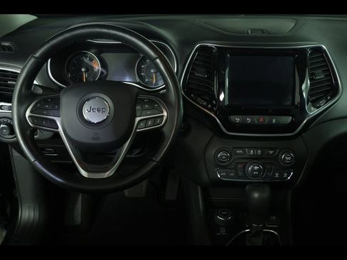 Used 2021 Jeep Cherokee Limited image 17