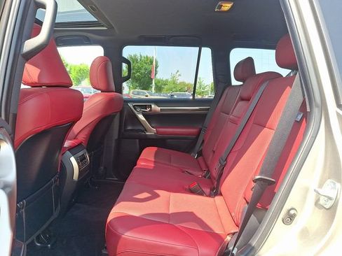 Used 2021 Lexus GX 460 Premium w/ Premium Package AWD/4WD image 10