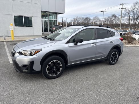Certified 2021 Subaru Crosstrek 2.0i image 3
