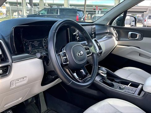 Used 2021 Kia Sorento S w/ Panoramic Sunroof Package image 16