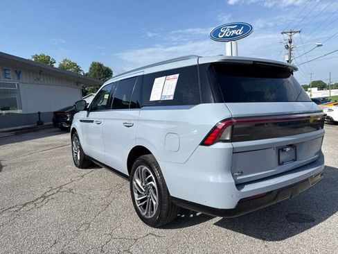 Used 2025 Lincoln Navigator Reserve AWD/4WD image 27