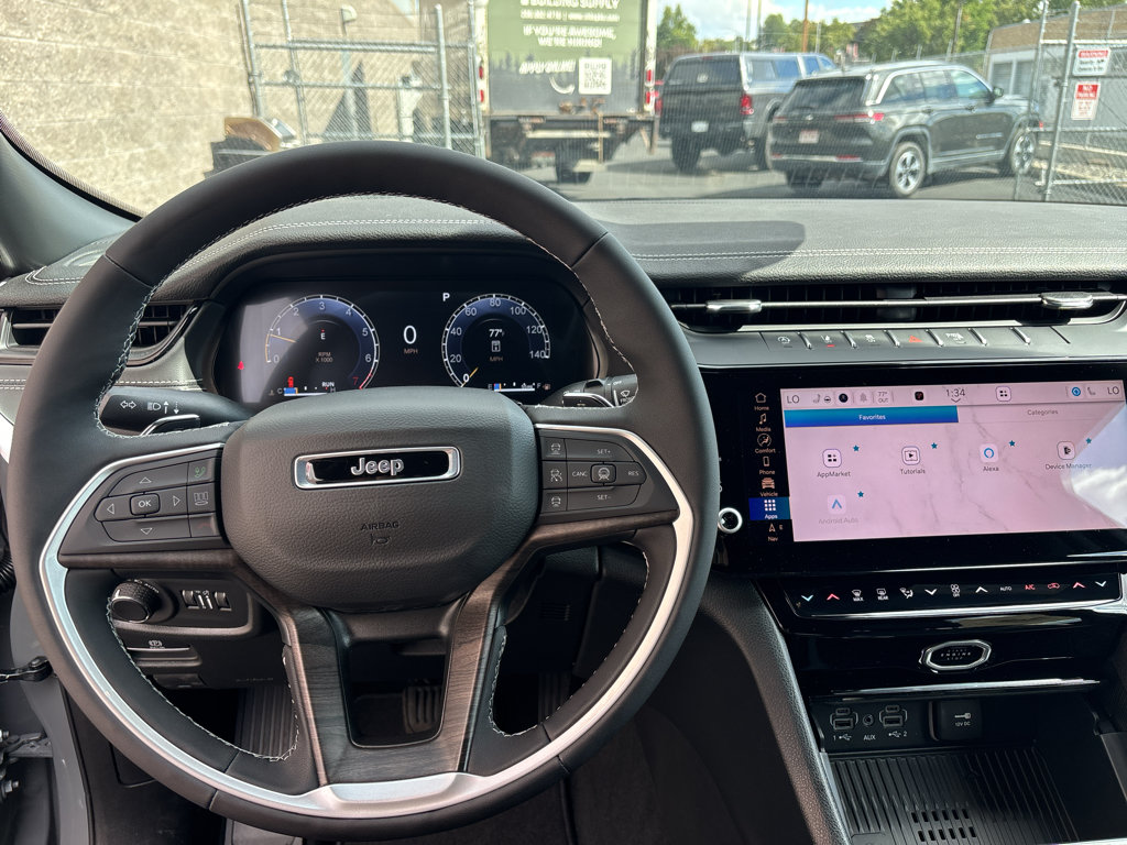 New 2027 Jeep Grand Cherokee Altitude AWD/4WD image 12