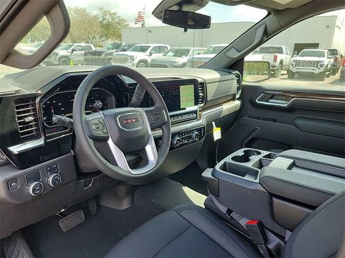 New 2025 GMC Sierra 1500 SLE w/ X31 Off-Road Package image 9