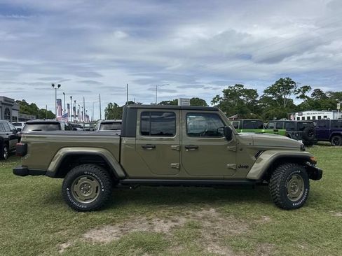 New 2026 Jeep Gladiator Willys AWD/4WD image 6