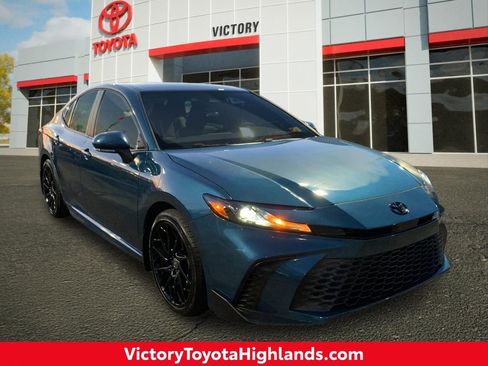 New 2026 Toyota Camry SE image 1