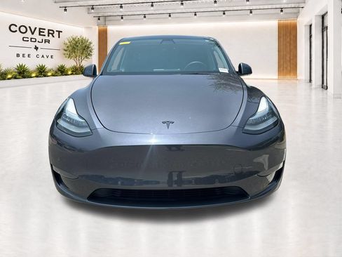 Used 2022 Tesla Model Y Long Range AWD/4WD image 3