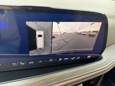 New 2026 Chevrolet Suburban High Country image 20