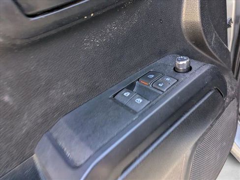 Used 2017 Toyota Tacoma SR image 12