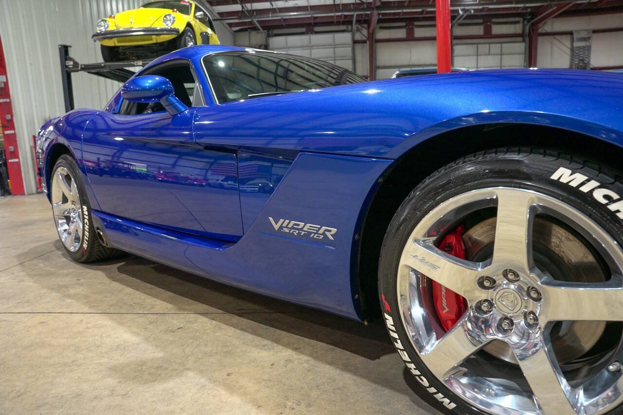 Used 2006 Dodge Viper SRT-10 w/ First Edition Group RWD image 27