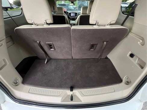 Used 2018 GMC Acadia Denali w/ Technology Package FWD image 21
