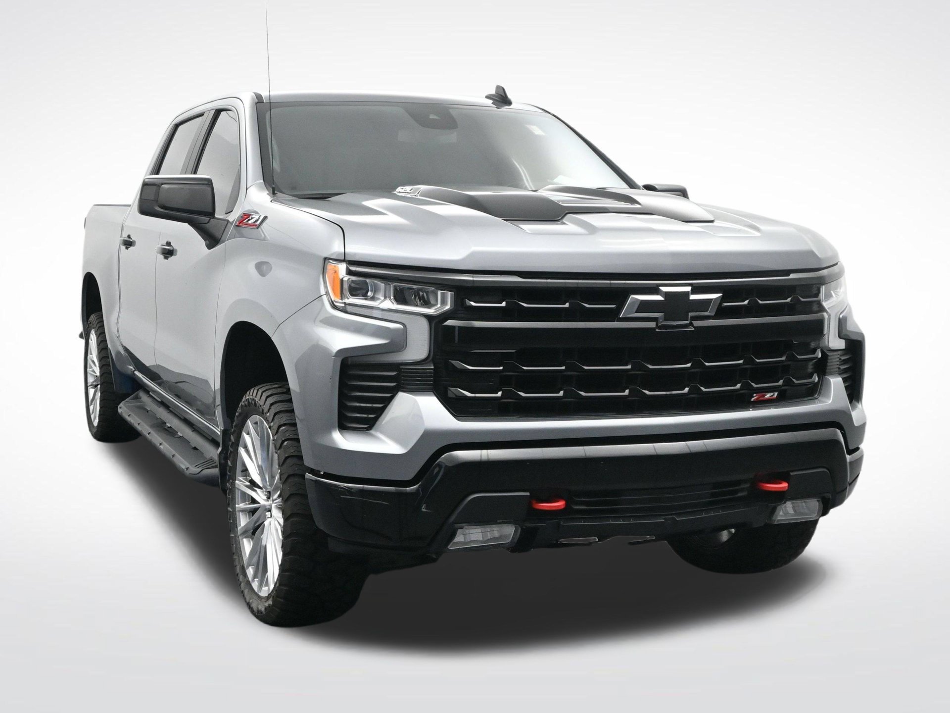 Used 2025 Chevrolet Silverado 1500 LT Trail Boss w/ Convenience Package II AWD/4WD image 3