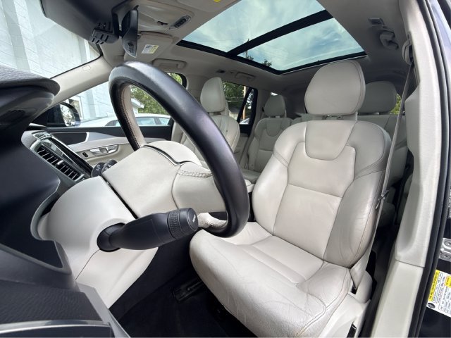 Used 2017 Volvo XC90 T6 Momentum w/ Vision Package AWD/4WD image 23