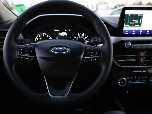 Used 2020 Ford Escape SE image 21