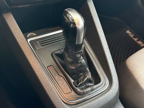 Used 2017 Volkswagen Jetta S w/ Jetta S Cold Weather Package FWD image 17