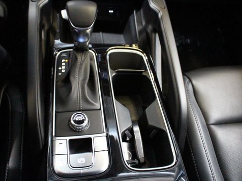 Used 2025 Kia Telluride S image 24