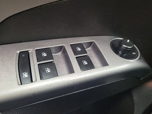 Used 2018 Chevrolet Sonic Premier image 27