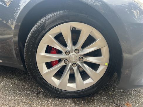 Used 2019 Tesla Model S Performance image 7