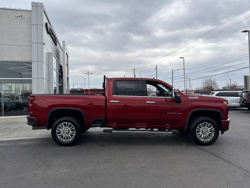Used 2023 Chevrolet Silverado 2500 High Country w/ Safety Package II AWD/4WD image 4